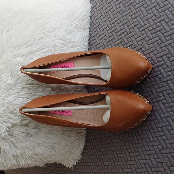 Betsey Johnson Catelynn brown leather platform pumps 9.5 Corset heels - Picture 13 of 15